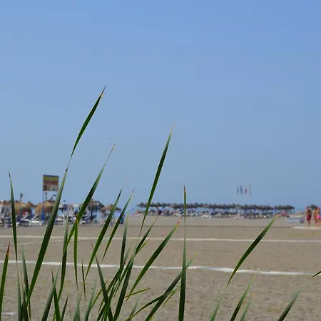 Malagasuite Beach Front *